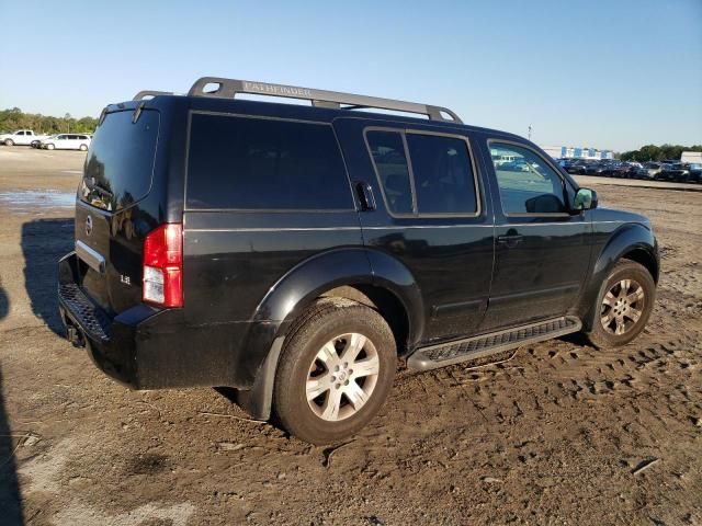 2005 Nissan Pathfinder LE