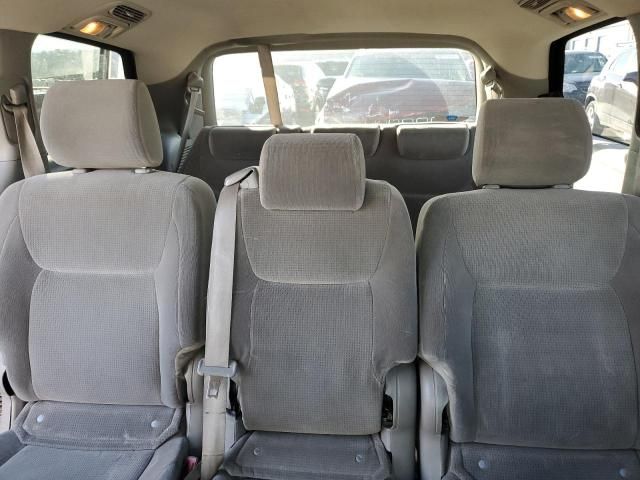 2005 Toyota Sienna CE