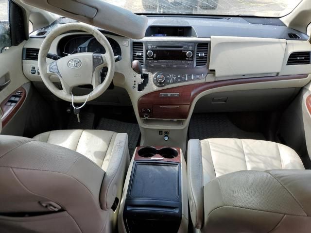 2013 Toyota Sienna XLE