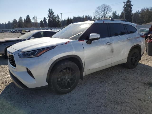 2022 Toyota Highlander Hybrid Platinum