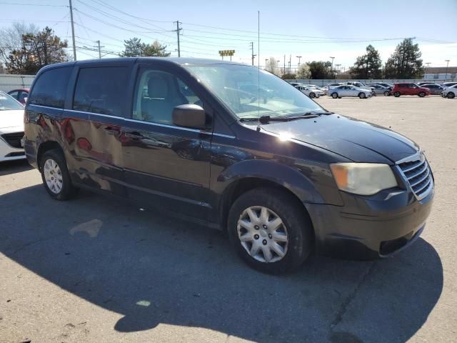 2010 Chrysler Town & Country LX