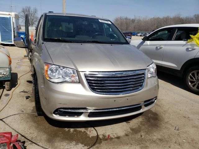 2012 Chrysler Town & Country Touring L