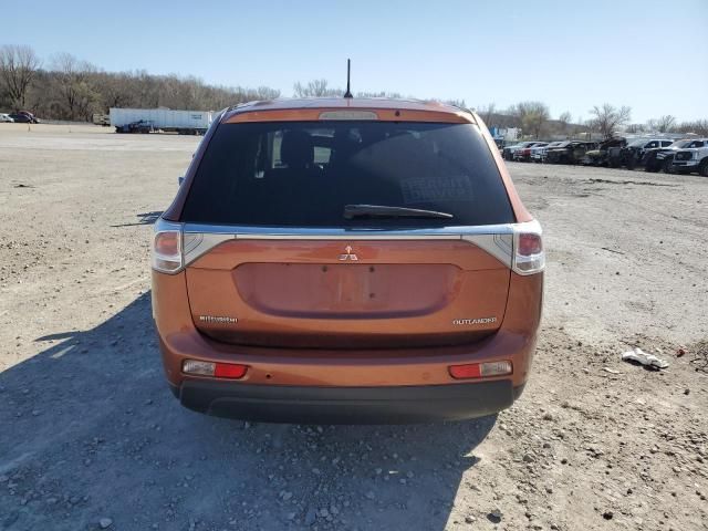 2014 Mitsubishi Outlander SE