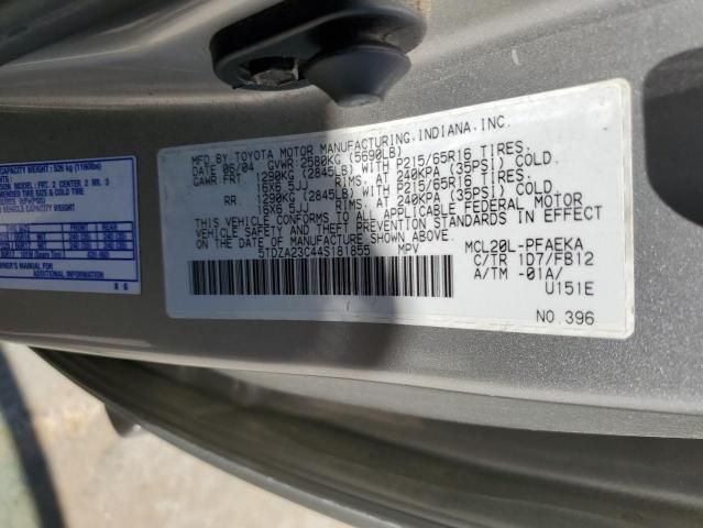 2004 Toyota Sienna CE