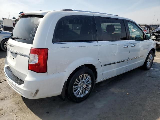 2014 Chrysler Town & Country Touring L