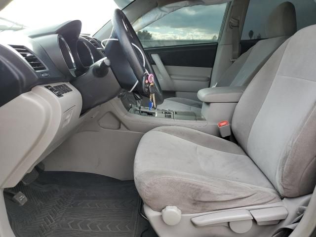 2013 Toyota Highlander Base