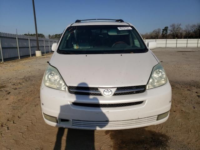 2004 Toyota Sienna XLE