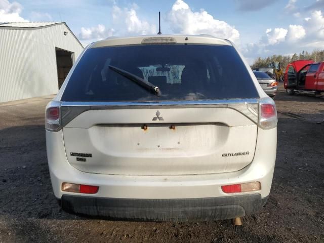 2014 Mitsubishi Outlander SE