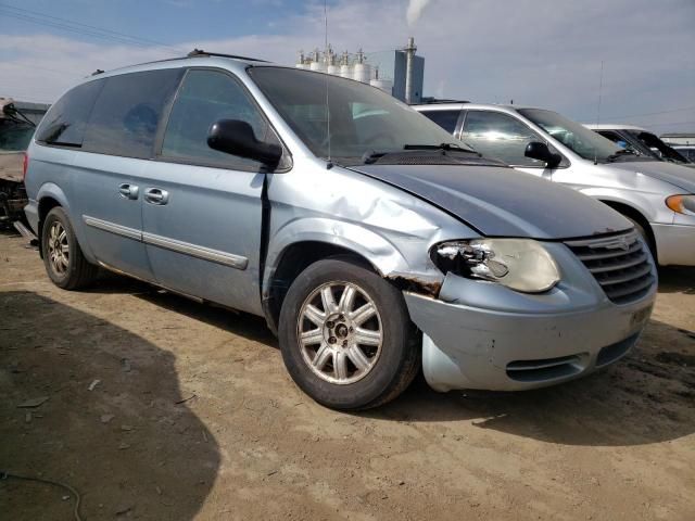 2005 Chrysler Town & Country Touring