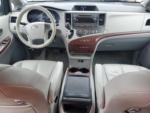 2014 Toyota Sienna XLE