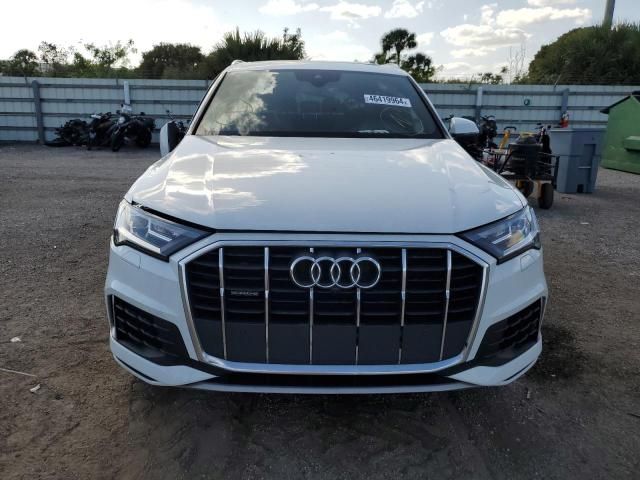 2022 Audi Q7 Premium