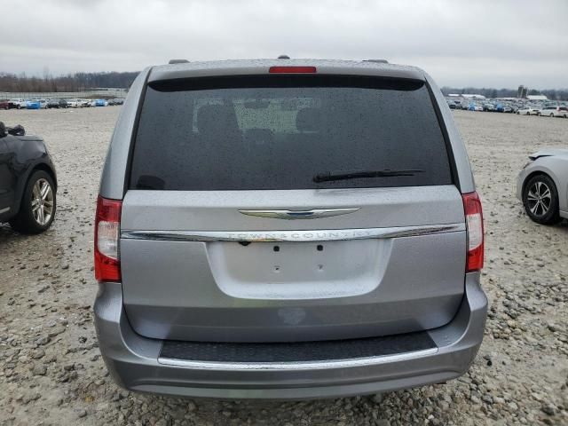 2013 Chrysler Town & Country Touring