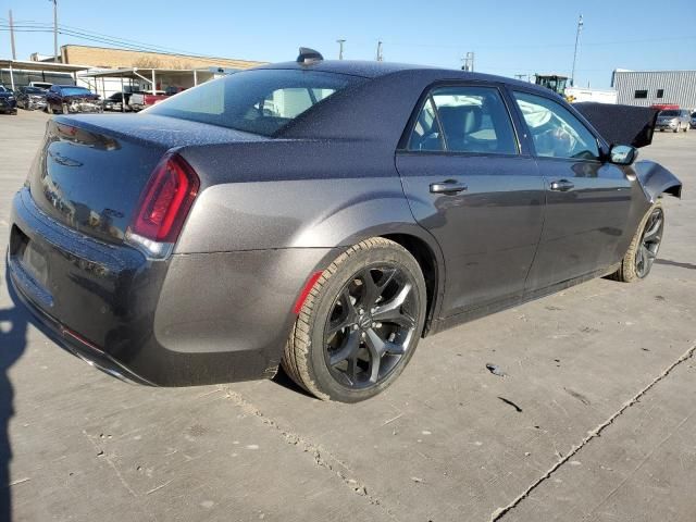 2022 Chrysler 300 Touring L