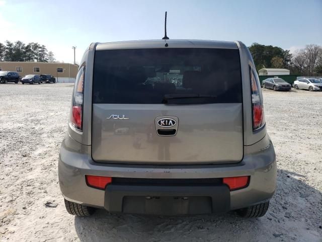 2011 KIA Soul +