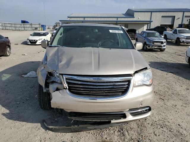 2013 Chrysler Town & Country Touring