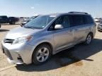 2018 Toyota Sienna LE