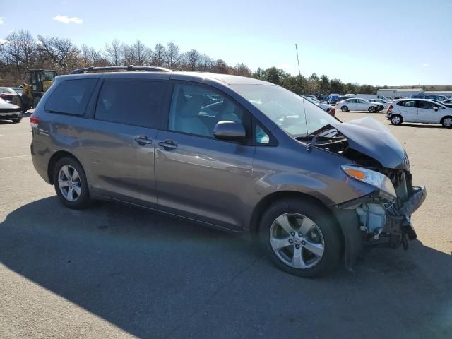 2014 Toyota Sienna LE