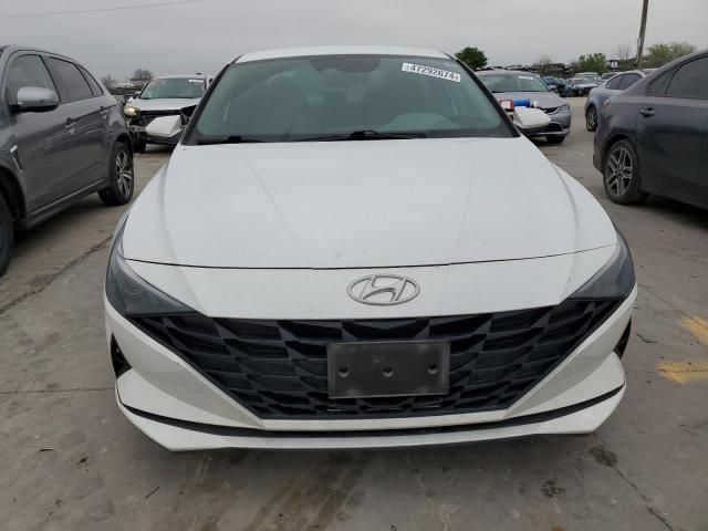 2021 Hyundai Elantra SE