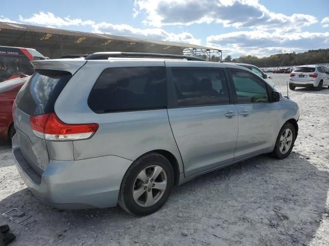 2014 Toyota Sienna LE