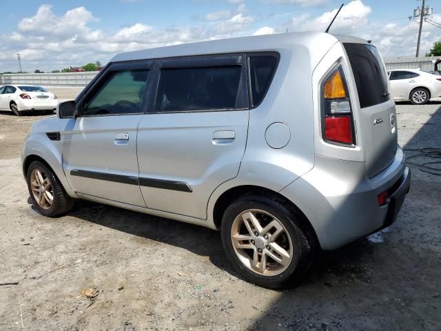 2010 KIA Soul +