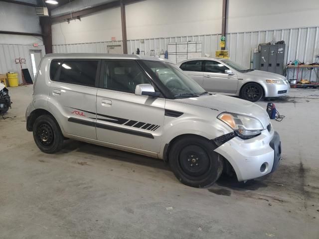 2010 KIA Soul +