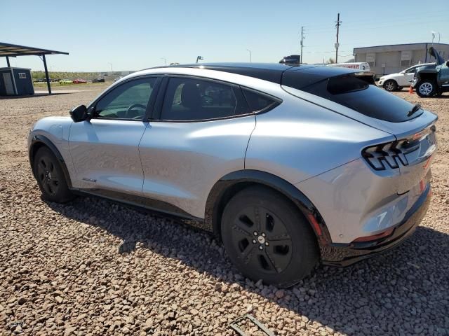 2022 Ford Mustang MACH-E California Route 1