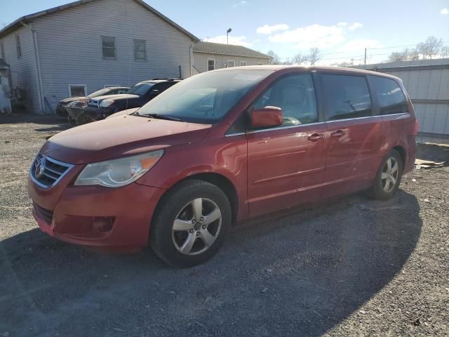 2010 Volkswagen Routan SE