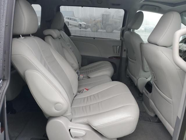 2014 Toyota Sienna XLE