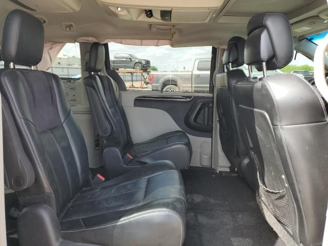 2015 Chrysler Town & Country Limited Platinum