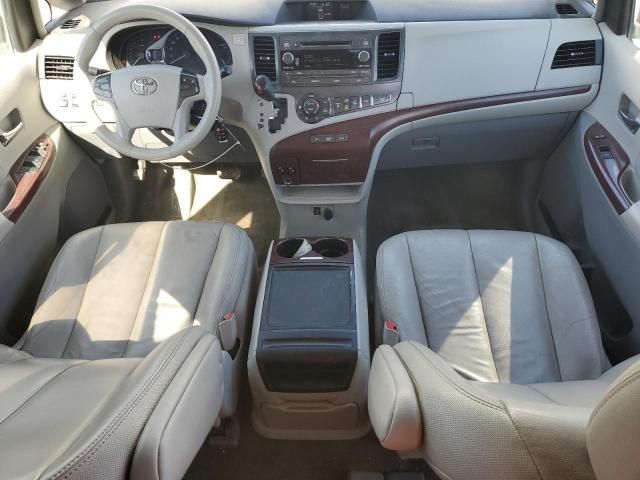 2014 Toyota Sienna XLE