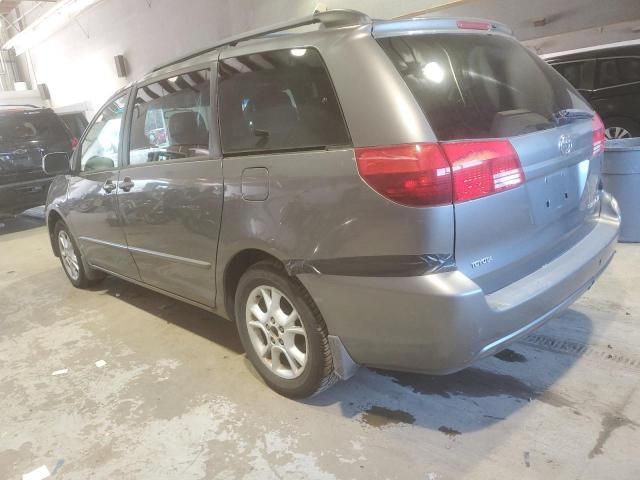 2004 Toyota Sienna XLE