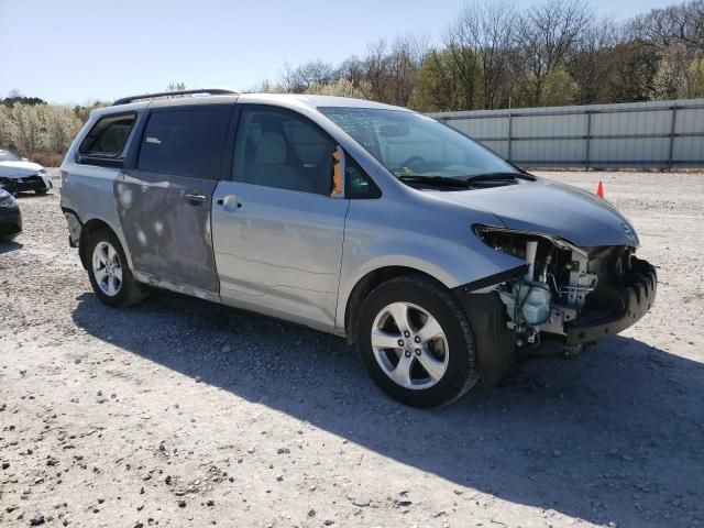 2015 Toyota Sienna LE