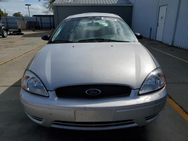 2005 Ford Taurus SE