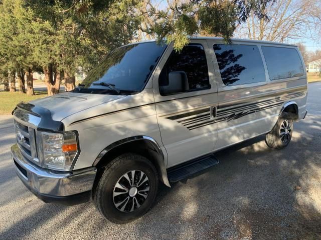 2012 Ford Econoline E350 Super Duty Wagon