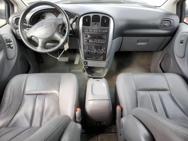 2005 Chrysler Town & Country Touring