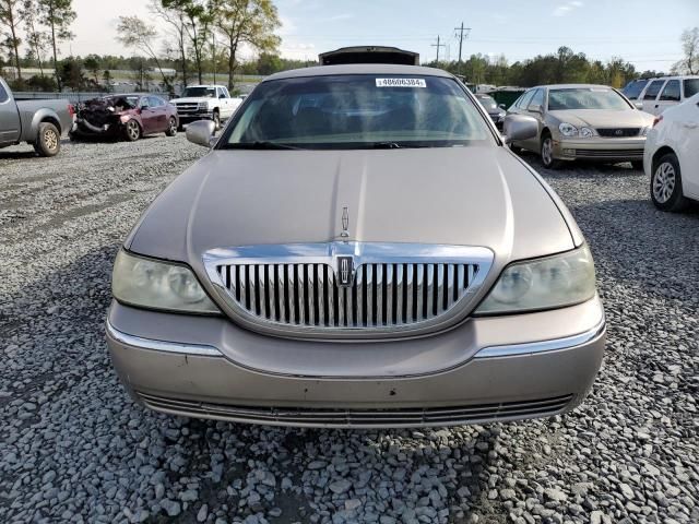 2003 Lincoln Town Car Executive