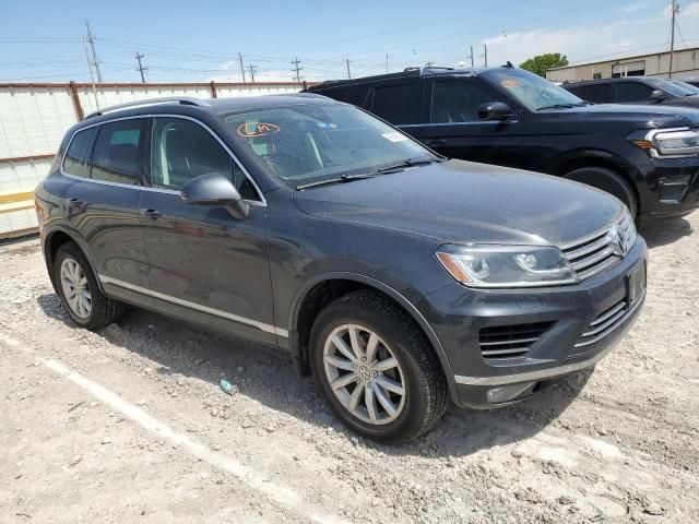 2016 Volkswagen Touareg Sport