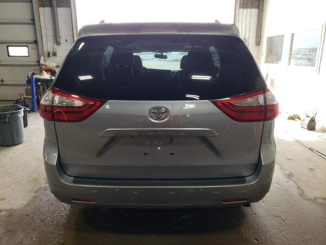 2017 Toyota Sienna XLE