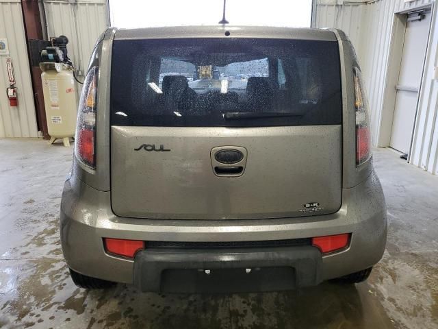 2010 KIA Soul +