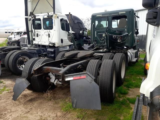 2016 Freightliner Cascadia 125