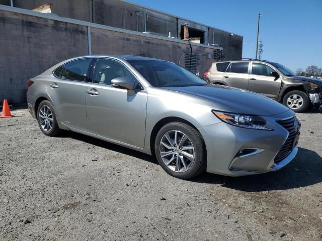 2018 Lexus ES 300H