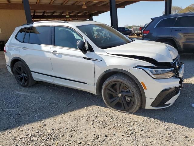 2023 Volkswagen Tiguan SE R-LINE Black