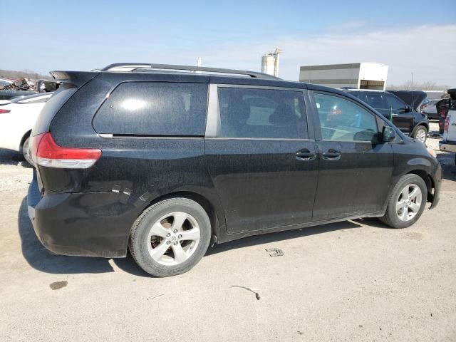 2014 Toyota Sienna LE