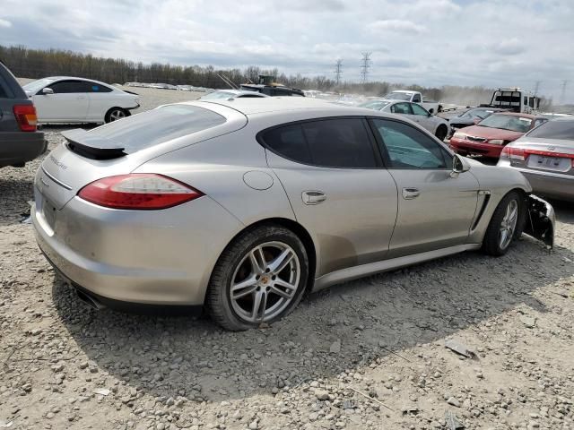 2011 Porsche Panamera 2