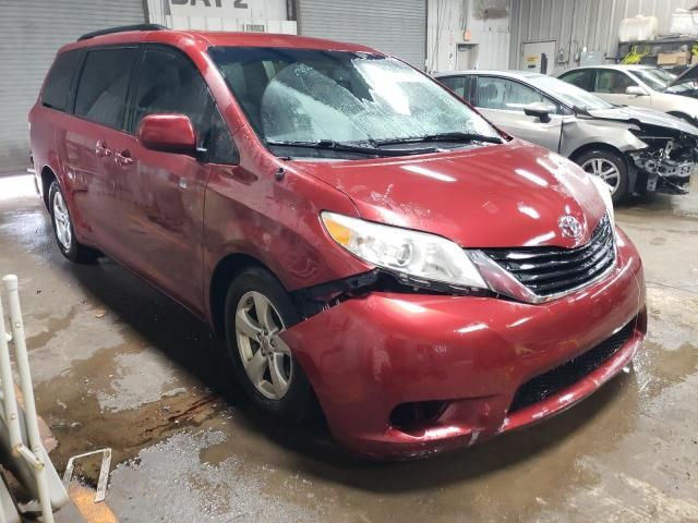 2012 Toyota Sienna LE