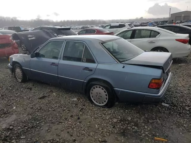 1990 Mercedes-Benz 300 E