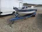 2005 Crestliner Boat