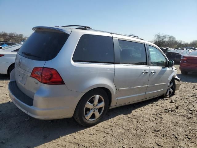 2010 Volkswagen Routan SEL