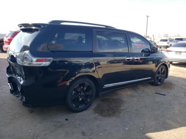 2011 Toyota Sienna Sport