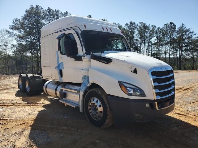 2023 Freightliner Cascadia 126